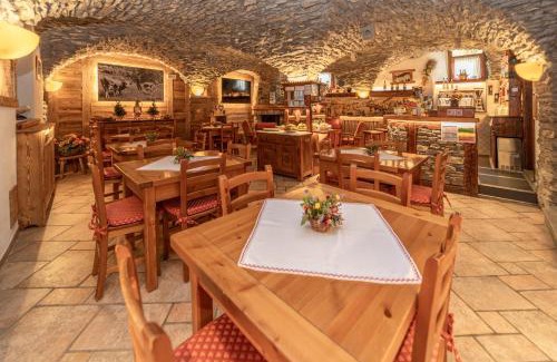 Sauze d'Oulx Hotel | Kid-Friendly Getaway at Chalet Chez Nous – Rated 9.4/10