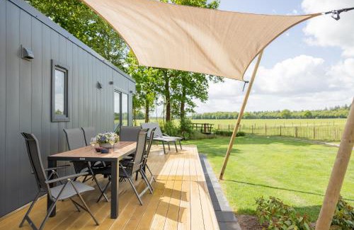 Oldeberkoop Ski Chalet | Elegant Chalet Chique - Guest Rated 9.5/10 for Comfort