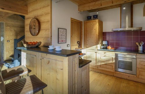 Manigod Ski Chalet | Inviting Chalet Chocolat - Perfect for Skiing & Relaxation
