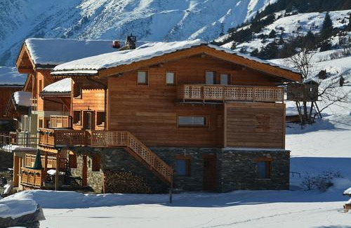 Lanslevillard House | Discover Chalet Ciamarella: 4-Star Family-Friendly Retreat