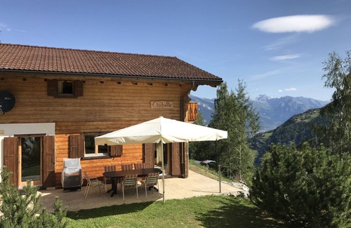 Mayens-de-Riddes Cottage | Discover Chalet Clochette 4 Valles with Ocean Views & Spa