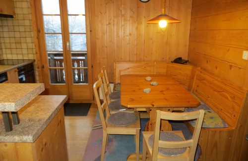 Riddes Ski Chalet | Pet-Friendly Chalet Near La Tzoumaz with Excellent Reviews