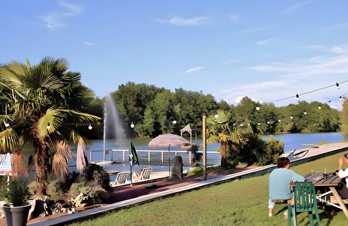 Bretagne-d'Armagnac RV Rental | Chalet 'Club 5 Personnes 90' with Private Terrace, Private Garden and Wi-Fi