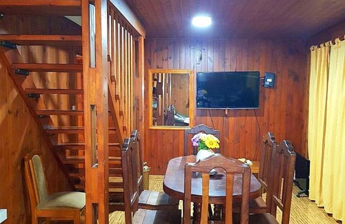 Villa San Lorenzo House | Relaxing Chalet with Pool for 6 in Beautiful Salta