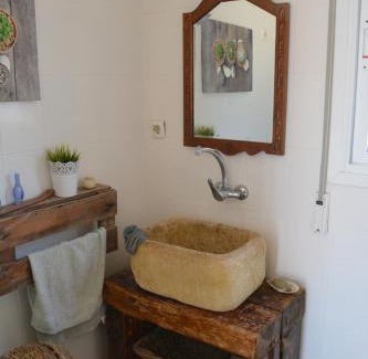 Galifa House | Charming Chalet with Pool near Cartagena Beach