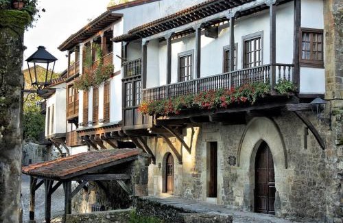 Miengo Ski Chalet | Relaxing Chalet with Pool Near Liencres and Suances