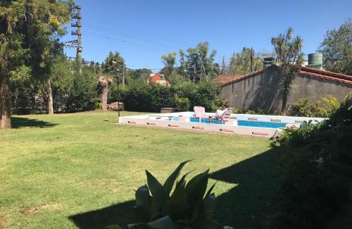 Pilar Centro House | Chalet con Piscina y Quincho para eventos