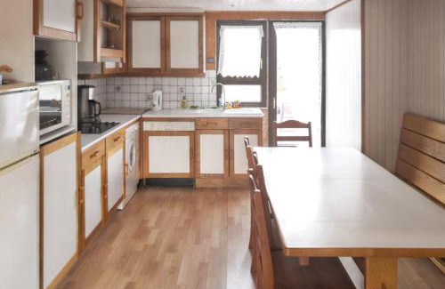 Giffaumont-Champaubert Ski Chalet | Cozy Chalet in Giffaumont Champaubert with Family-Friendly Terrace