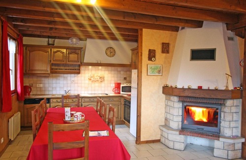 Rochesson Cottage | Family-Friendly Gite Rochesson with 3 Bedrooms for 7 Guests
