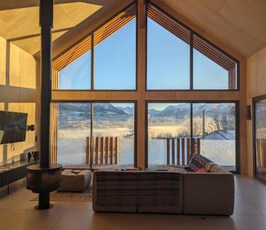 La Fare-en-Champsaur Ski Chalet | Experience Chalet Coste Belle: Top-Rated Wellness Retreat