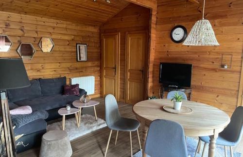 Mesnil Sous Les Cotes Ski Chalet | Cozy Chalet: A Peaceful Retreat for Families