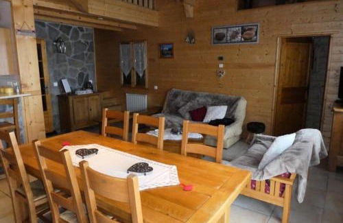 Reallon Ski Chalet | Family-Friendly Chalet Crocus for 12 Guests