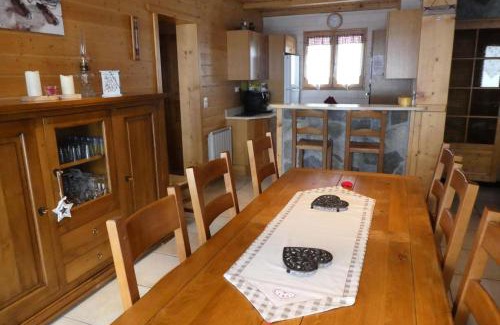 Reallon Ski Chalet | Family-Friendly Chalet Crocus for 12 Guests