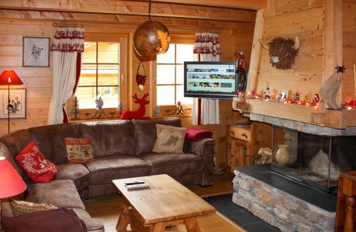 Ormont-Dessus Ski Chalet | Inviting Chalet Dörfli - Family-Friendly Retreat Awaits