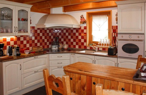 Ormont-Dessus Ski Chalet | Inviting Chalet Dörfli - Family-Friendly Retreat Awaits