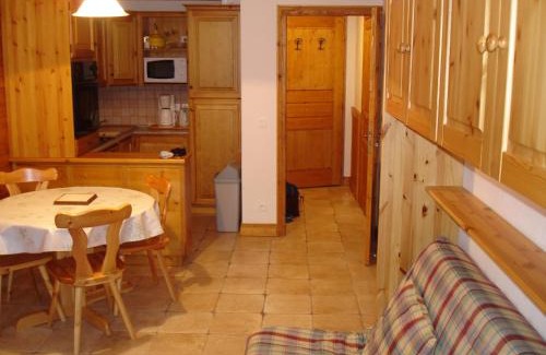 Arc-2000 Apartment | Chalet dans la Neige Edelweiss: Pool & Hot Tub Retreat