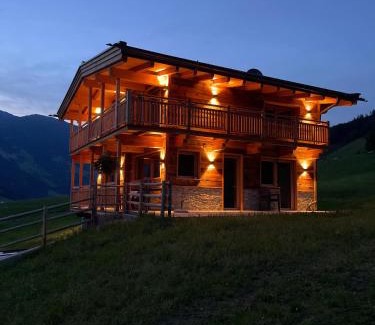 Ramsau im Zillertal House | Pet-Friendly 4-Star Chalet - Das Schrofen with Top Ratings