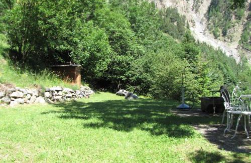 Conthey House | Family-Friendly Getaway at Chalet de Bébert