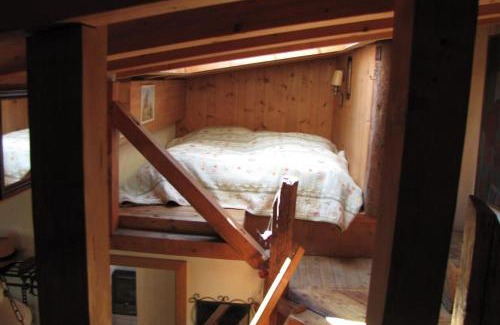 Conthey House | Family-Friendly Getaway at Chalet de Bébert