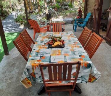 Saint-Joseph Ski Chalet | Chalet de Bérènice: Pet-Friendly Retreat with Top Reviews
