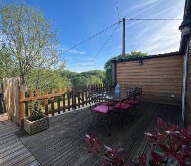 Salignac-Eyvignes House | Cozy Chalet de Bonnat with Pool for Family Getaways