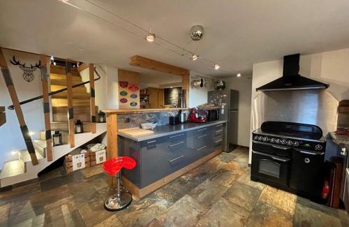 Crest-Voland Ski Chalet | Elegant Chalet for 12 with Hammam & Game Room Near Saisies