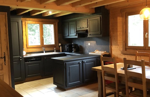 Bonnevaux Ski Chalet | Idyllic Chalet de Charme with Spa and Pet-Friendly Amenities