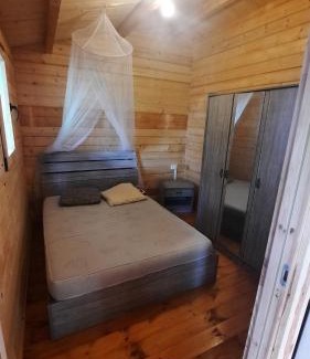 Saint-Philippe Apartment | Experience Family-Friendly Stays at Chalet de la Mer Cassée