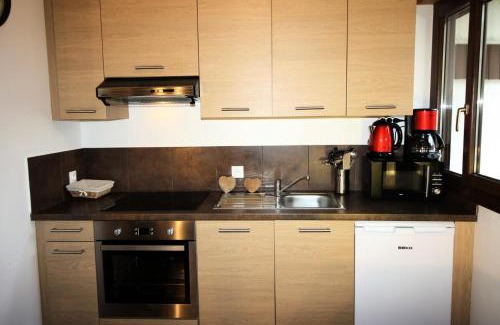 Les Almes Apartment | Family-Friendly Retreat at Chalet De La Tour