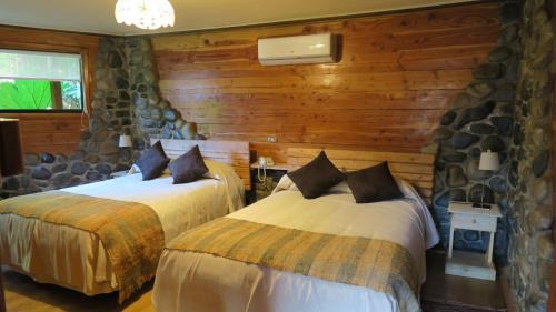 Puerto Raul Marin Balmaceda Ski Chalet | Mountain Chalet: Perfect Retreat with Unique Amenities