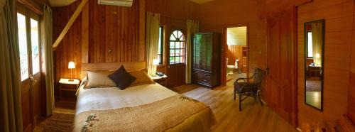 Puerto Raul Marin Balmaceda Ski Chalet | Mountain Chalet: Perfect Retreat with Unique Amenities