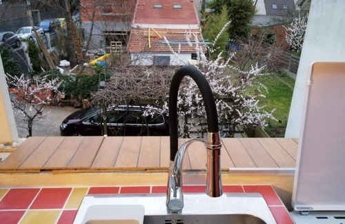 Parapluies Hotel | Experience Chalet de Paris: 9.6/10 Guest Rated Getaway