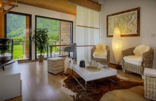 Thones Ski Chalet | Luxury Chalet de Rollon with Hot Tub & Family-Friendly Amenities