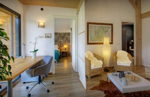 Thones Ski Chalet | Luxury Chalet de Rollon with Hot Tub & Family-Friendly Amenities