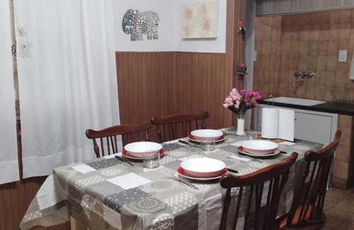 Tandil House | Pet-Friendly Retreat at Chalet de Tata - Guest Rated 9.8