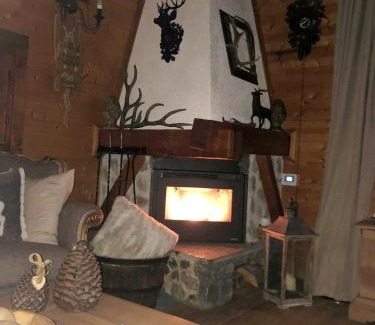 Ronco Bed & Breakfast | Charming Chalet dei FIORI: Oceanfront Retreat with Breakfast
