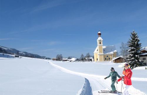 Going am Wilden Kaiser Apartment | Ideal Family Retreat at Chalet Der Tyroler Adler