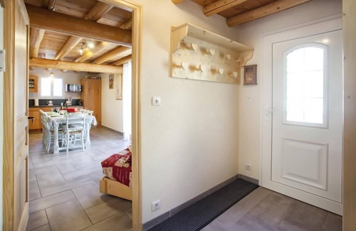 Termignon House | Cozy Chalet DES Alpes with Breakfast & Family Amenities