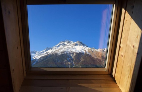 Termignon House | Cozy Chalet DES Alpes with Breakfast & Family Amenities