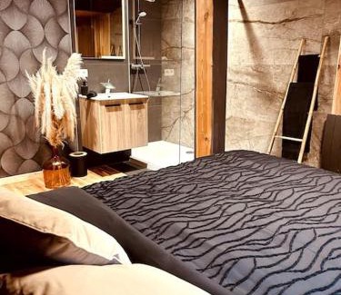 Soulme Ski Chalet | Pet-Friendly Retreat at Chalet des Faisans for Families