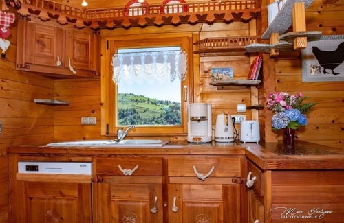 La Bresse Ski Chalet | Chalet des Papillons: Guest Rated 10/10 with Family Amenities