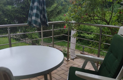 Puttelange-aux-Lacs Ski Chalet | Cozy Chalet "Diff" Near the Lake with Private Garden & Wi-Fi