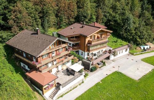 Stumm Ski Chalet | Chalet Dorfbäck: Oceanfront Oasis with Pool & Top Reviews