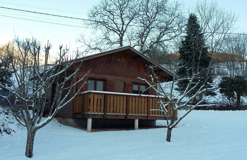 Ban-de-Laveline Ski Chalet | Top-Rated Chalet du Ban Joli with Kitchen Amenities