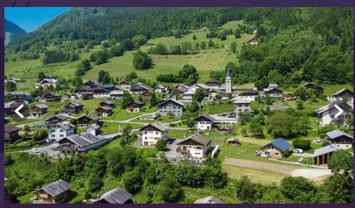 Bonnevaux Ski Chalet | Escape to Chalet du Bonheur: Family-Friendly with Hot Tub