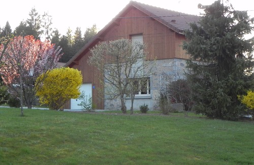 Gerardmer Ski Chalet | Cozy Lakefront Chalet with Spa and Hot Tub, Rated 9.8/10