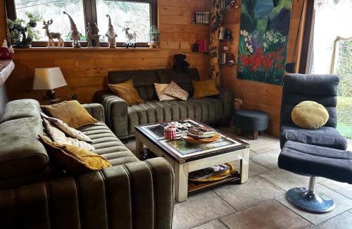 Wisches Ski Chalet | Cozy Chalet du Champs des Semeaux with Breakfast Included