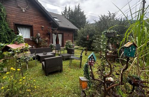 Wisches Ski Chalet | Cozy Chalet du Champs des Semeaux with Breakfast Included