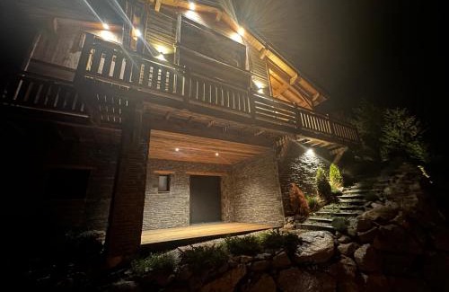 Font-Romeu-Odeillo-Via Ski Chalet | Relax at Chalet du Rocher: Family-Friendly with Pool