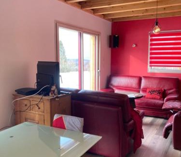 Menetrux-en-Joux Ski Chalet | Chalet du hérisson